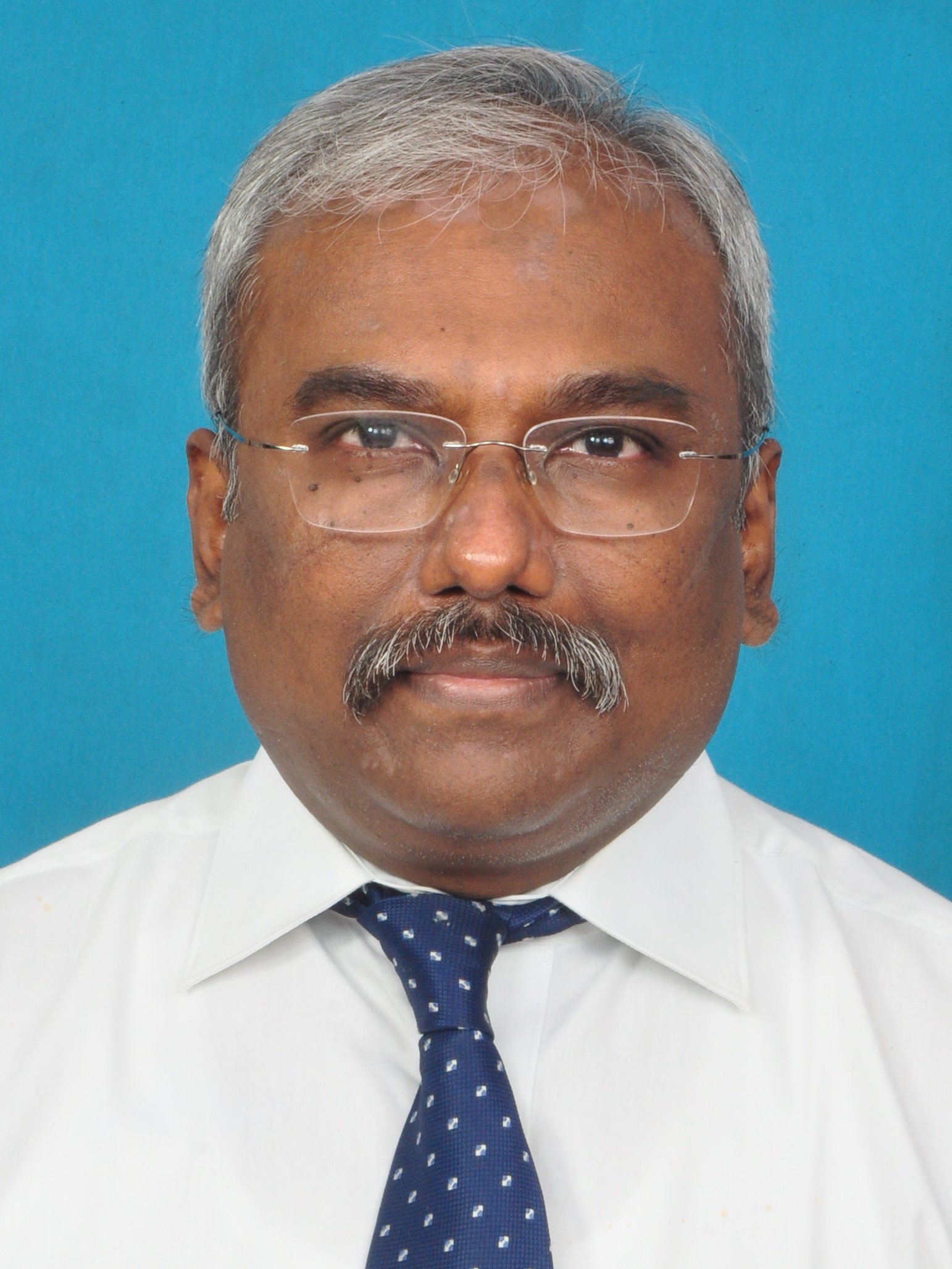 Dr Kanagavel M